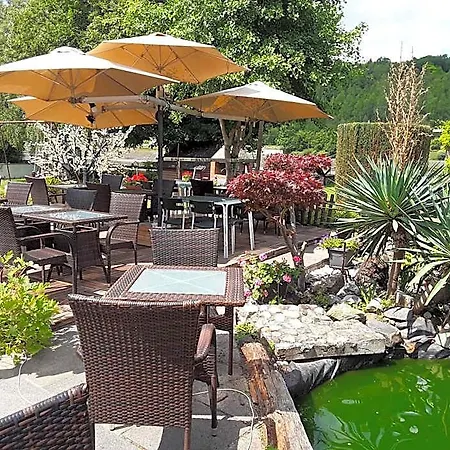 فندق Le Jardin Du The Bord De La Meuse نامور