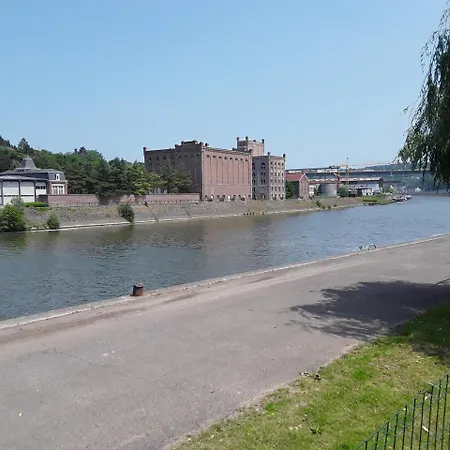 酒店 Le Jardin Du The Bord De La Meuse