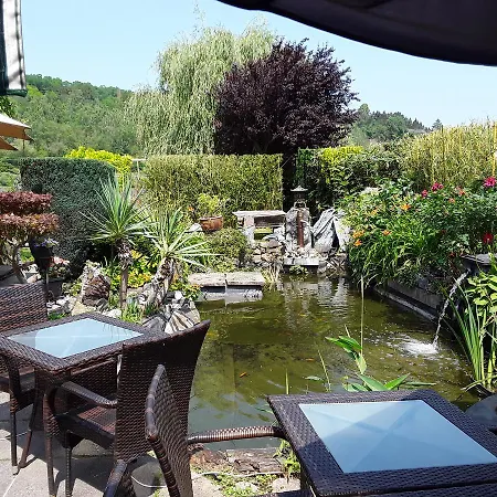 Le Jardin Du The Bord De La Meuse نامور